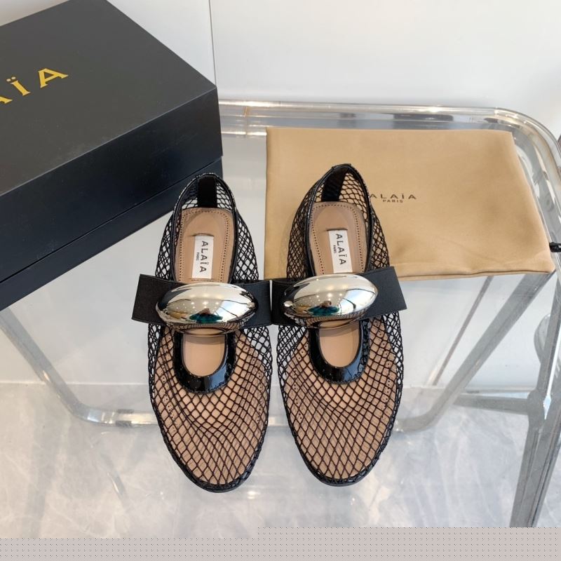 Other flat shoes